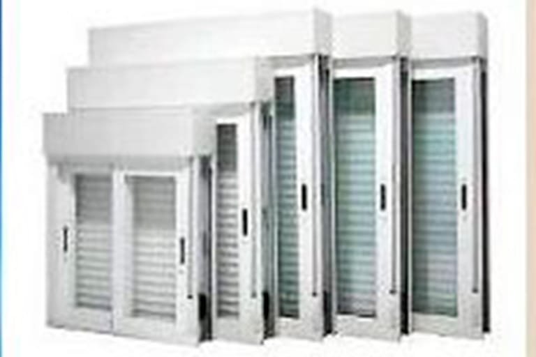 Ventanas de aluminio con persianas en Móstoles